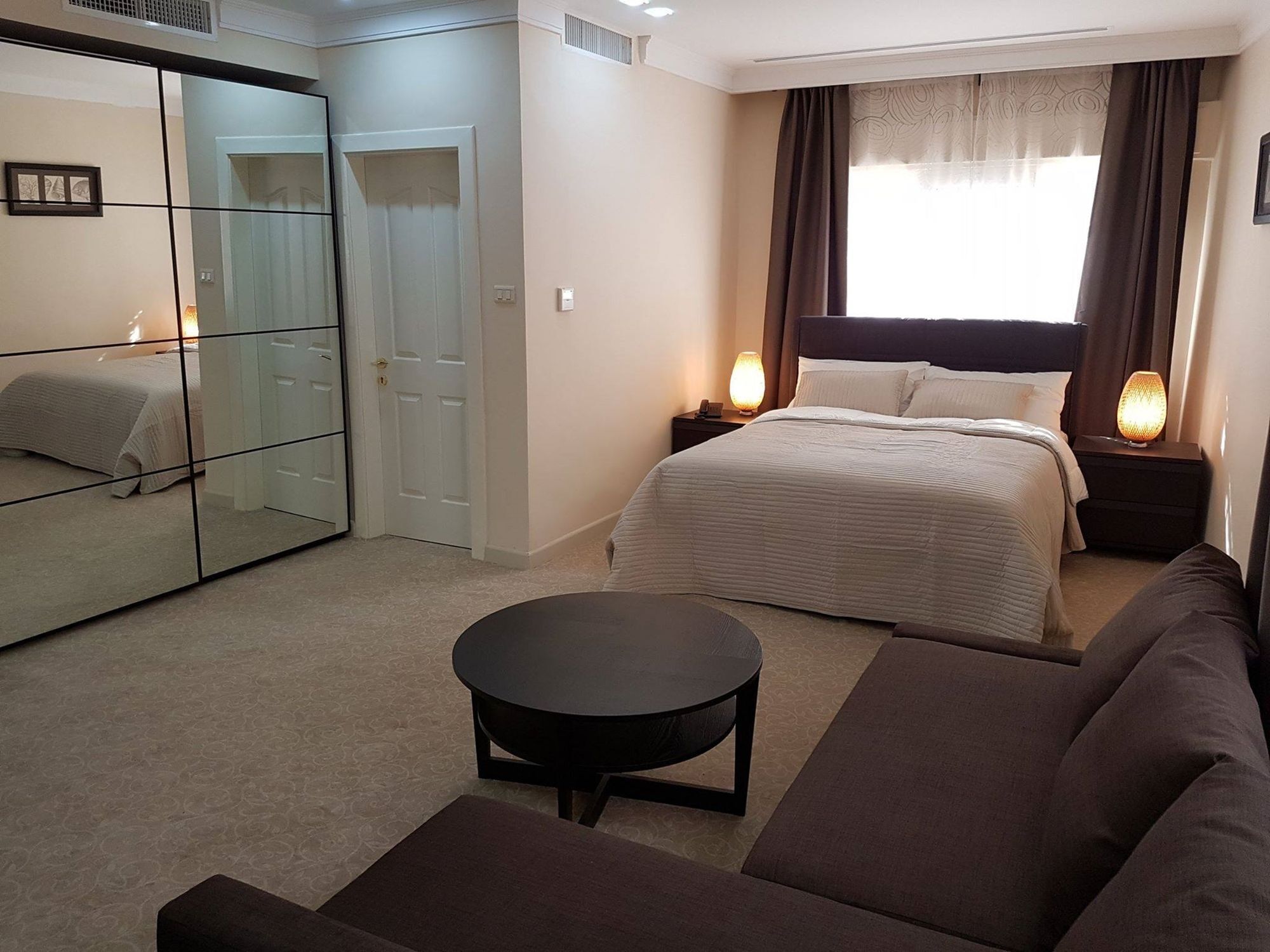 Al Basem Hotel Аман Екстериор снимка